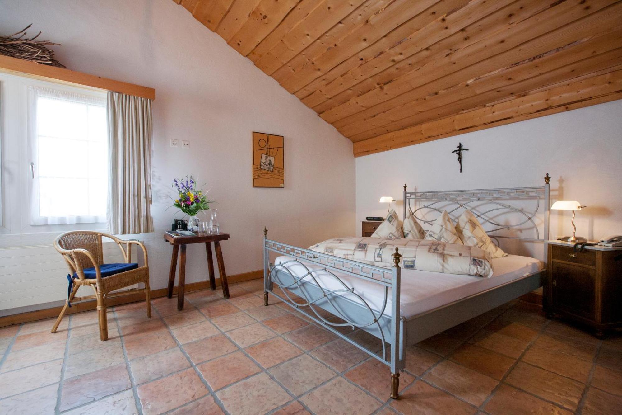 Hotel Arkanum Salgesch エクステリア 写真