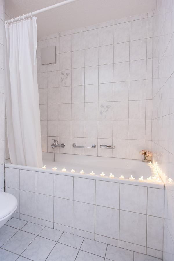 Hotel Arkanum Salgesch エクステリア 写真